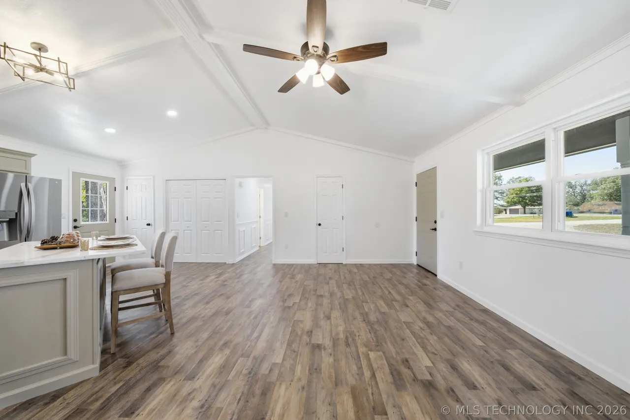 Photo 9 — 404 S Caney Street, Copan, OK 74022