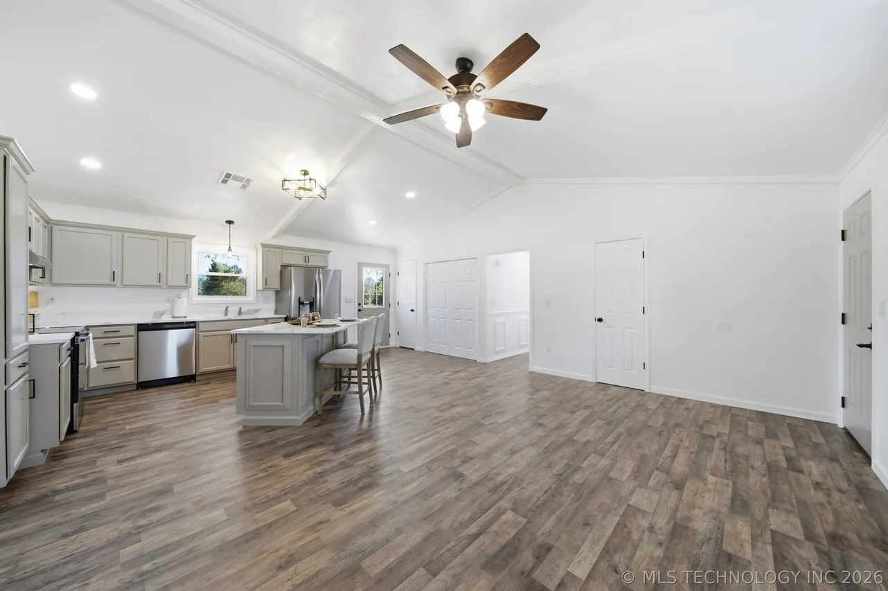 Photo 10 — 404 S Caney Street, Copan, OK 74022