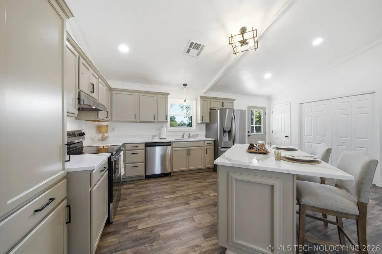 Photo 13 — 404 S Caney Street, Copan, OK 74022