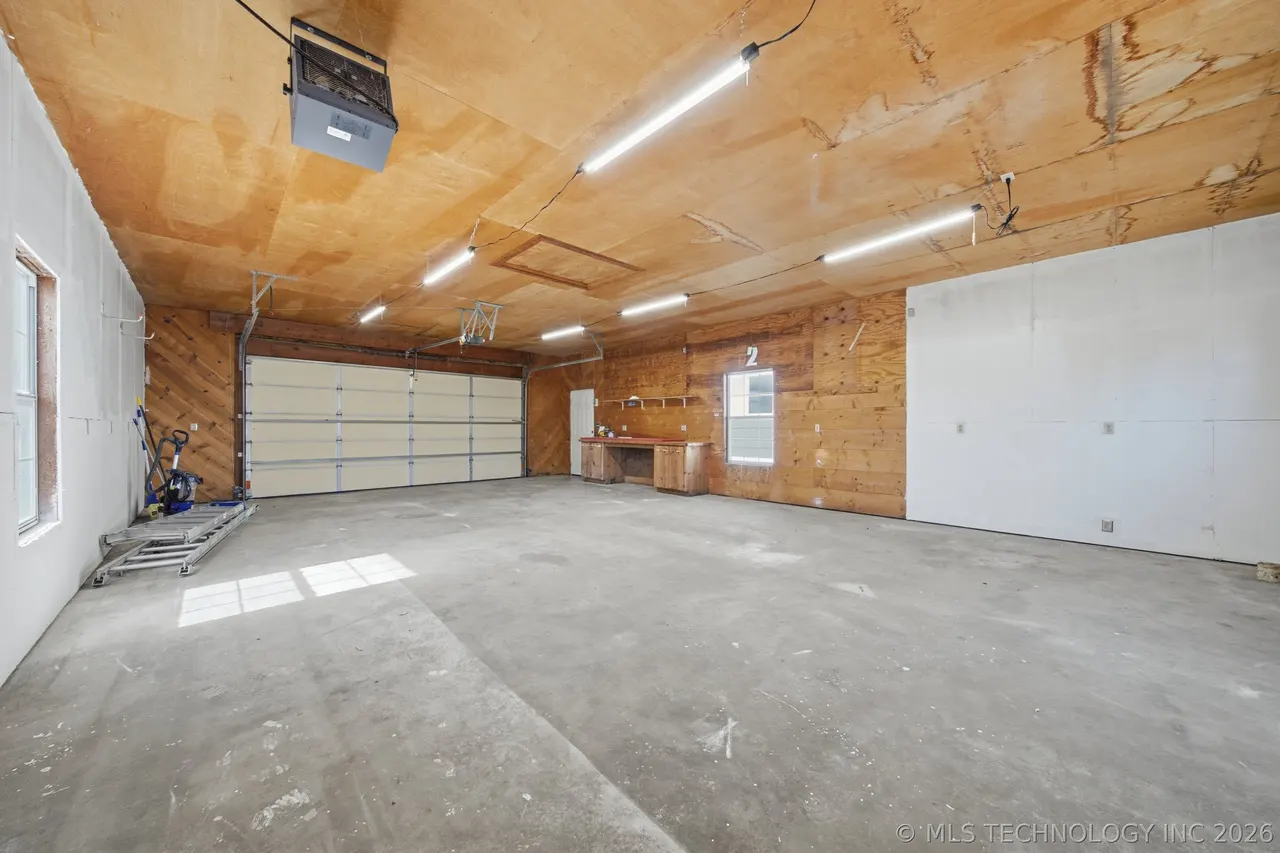 Photo 32 — 404 S Caney Street, Copan, OK 74022
