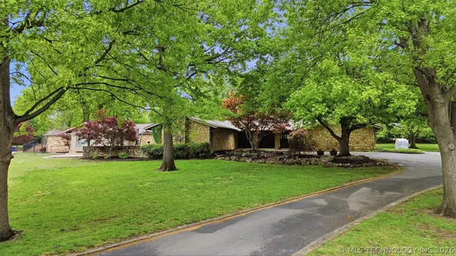 Photo 4 — 2499 E 49th Street, Tulsa, OK 74105