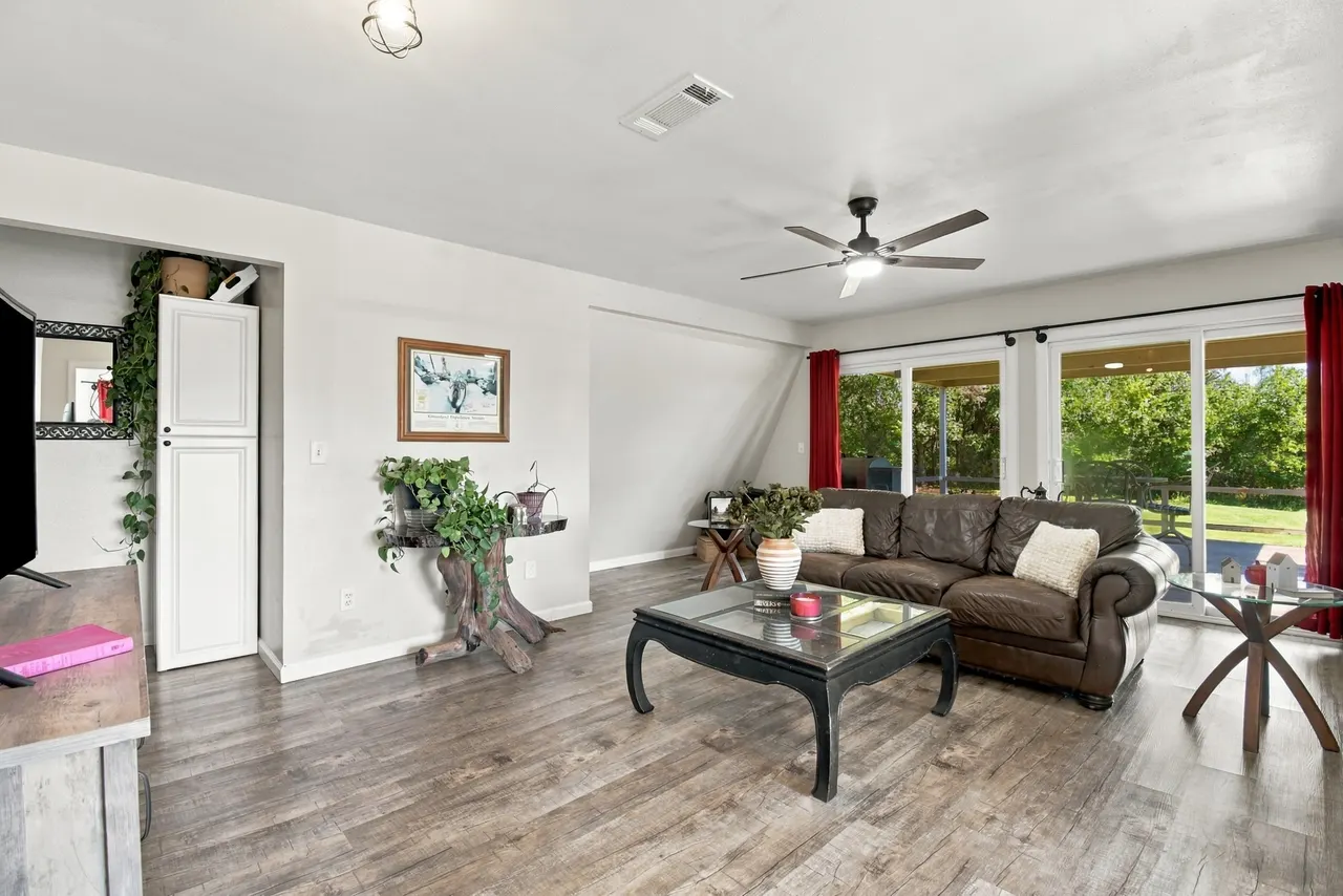 Photo 6 — 14046 N 365 Road, Hulbert, OK 74441