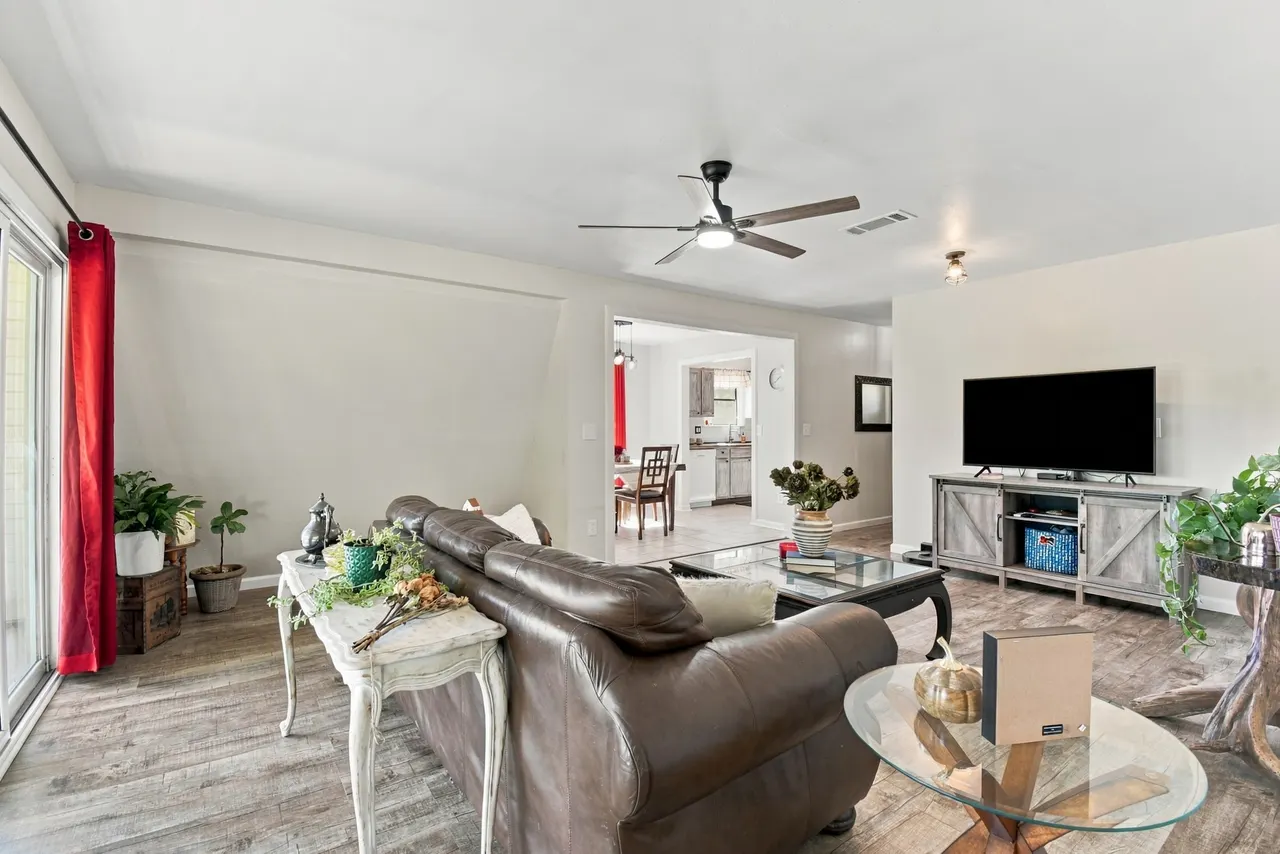 Photo 8 — 14046 N 365 Road, Hulbert, OK 74441