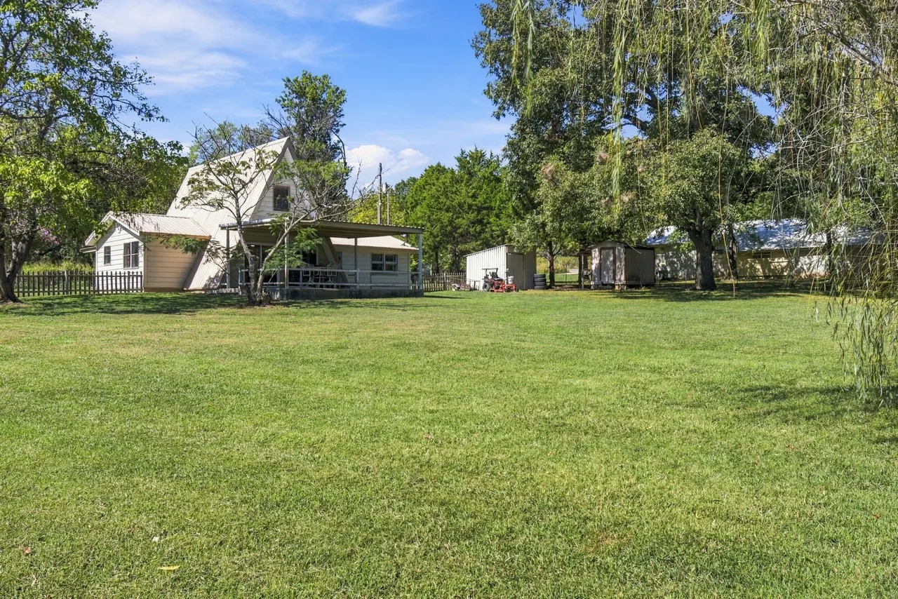 Photo 35 — 14046 N 365 Road, Hulbert, OK 74441