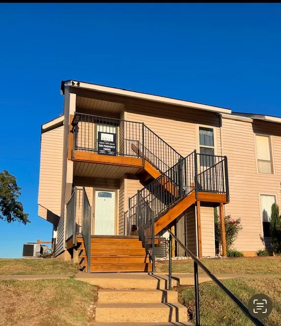 Front exterior — 123 Falconhead Drive B, Burneyville, OK 73430
