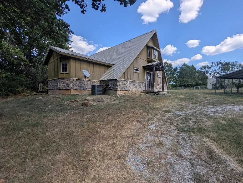 Photo 2 — 25654 Turkey Pen Hollow Road, Henryetta, OK 74437