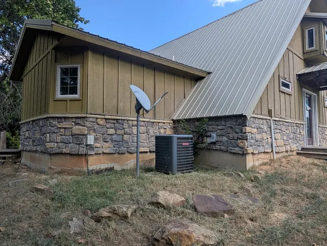 Photo 4 — 25654 Turkey Pen Hollow Road, Henryetta, OK 74437