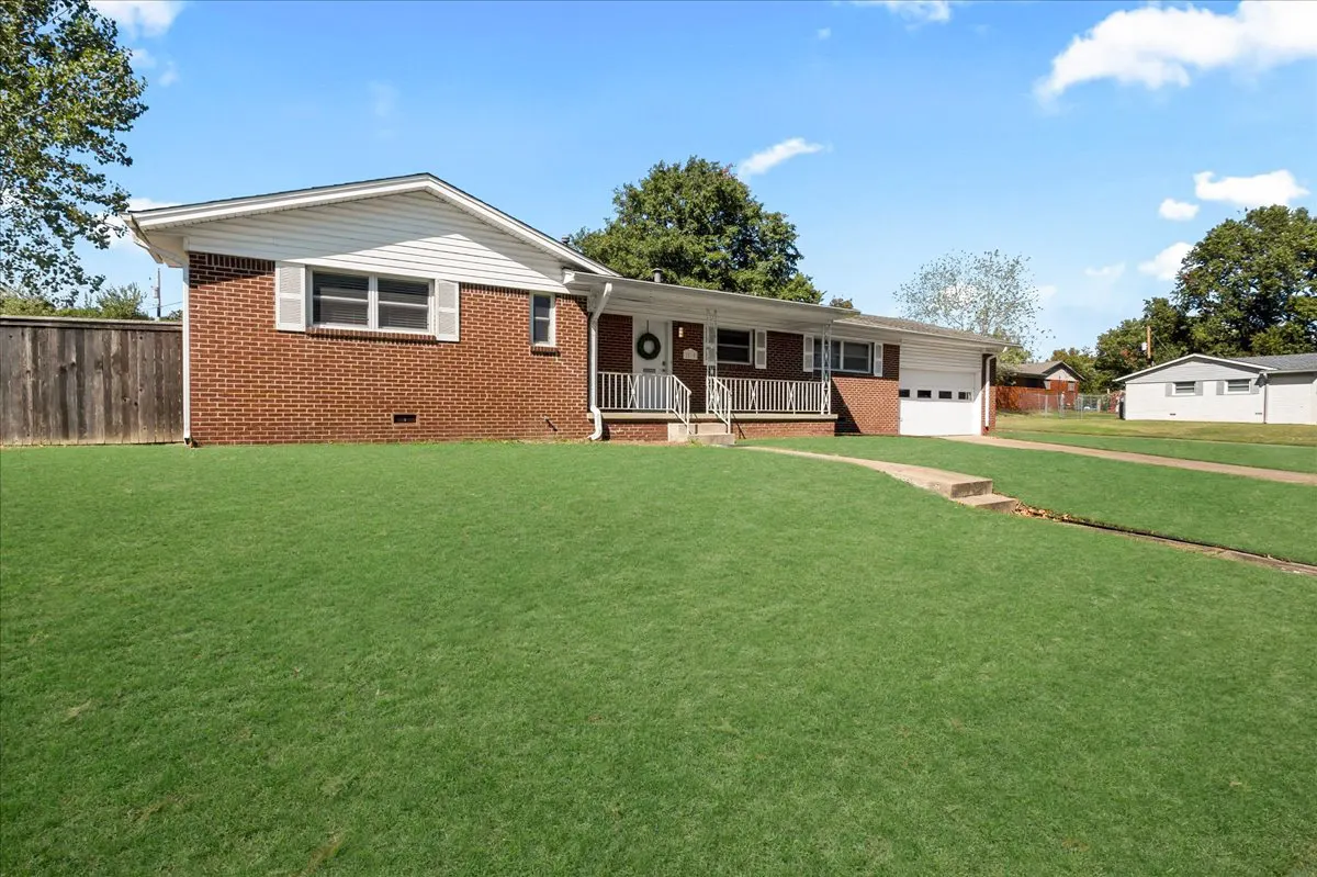 Photo 3 — 2810 S Hudson Avenue, Tulsa, OK 74114