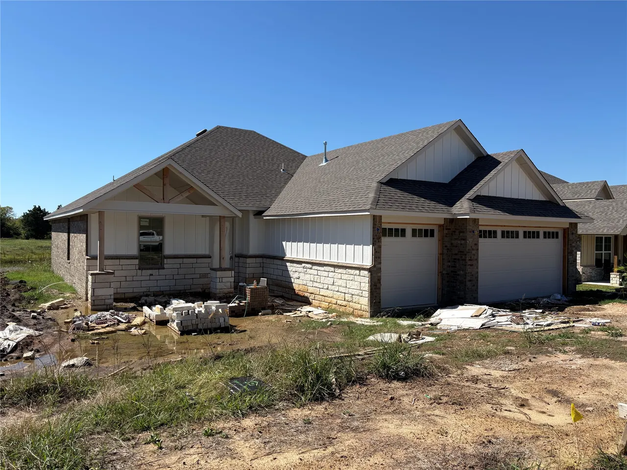 Front exterior — 526 Canyon Drive, Ardmore, OK 73401