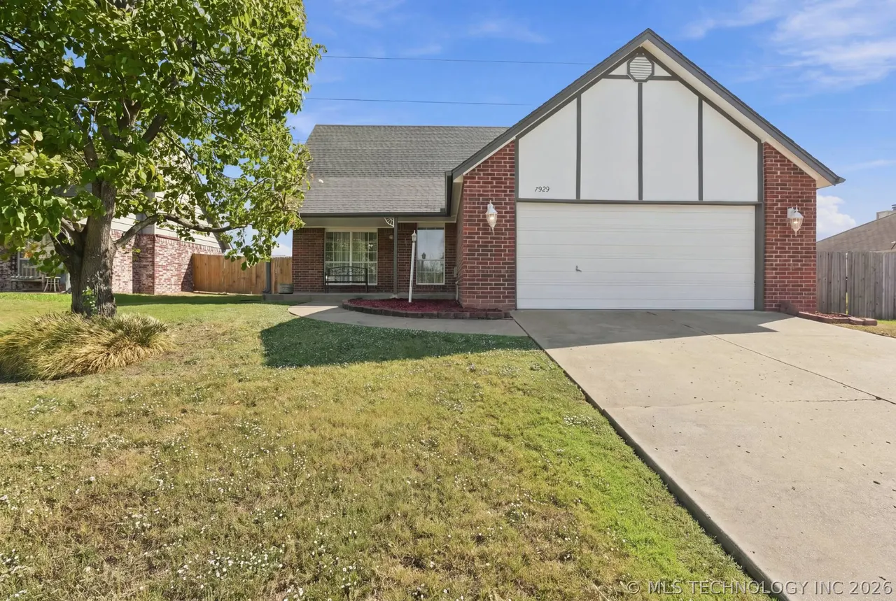 Front exterior — 7929 N 128th East Avenue, Owasso, OK 74055