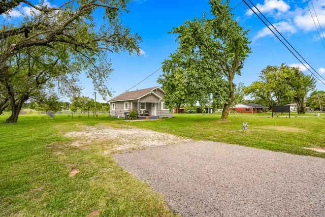 Photo 2 — 11551 County Road 3570, Ada, OK 74820