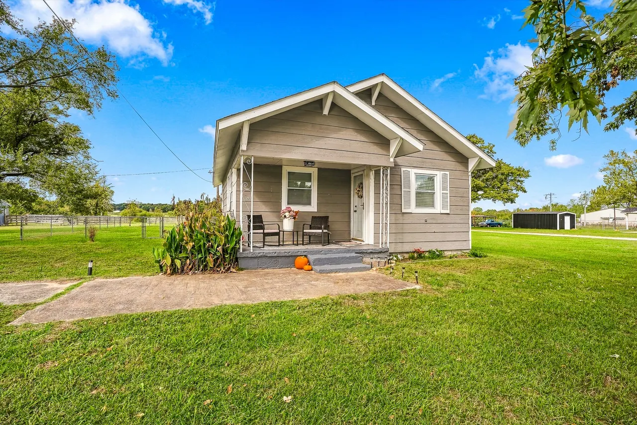 Front exterior — 11551 County Road 3570, Ada, OK 74820