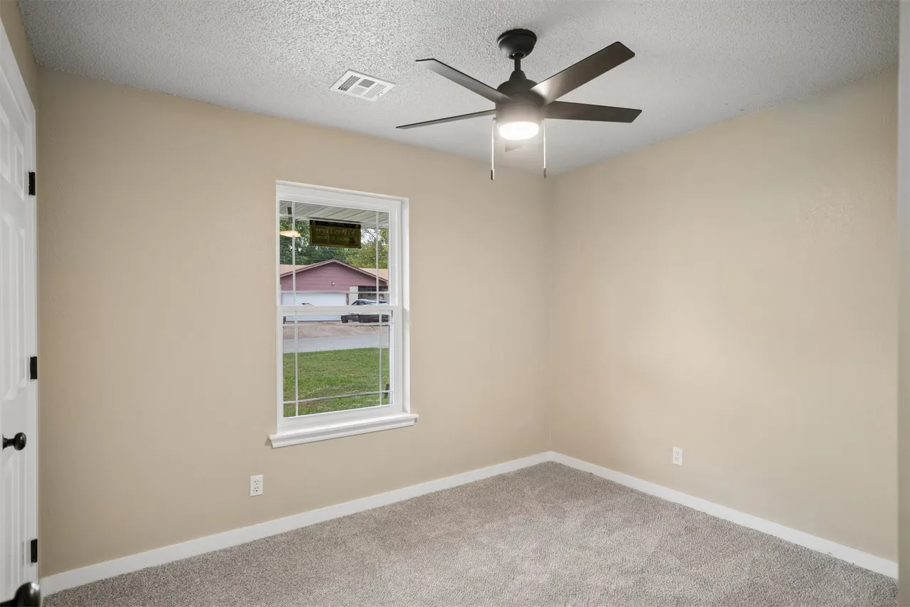 Photo 21 — 1406 W Clint Street, Claremore, OK 74017
