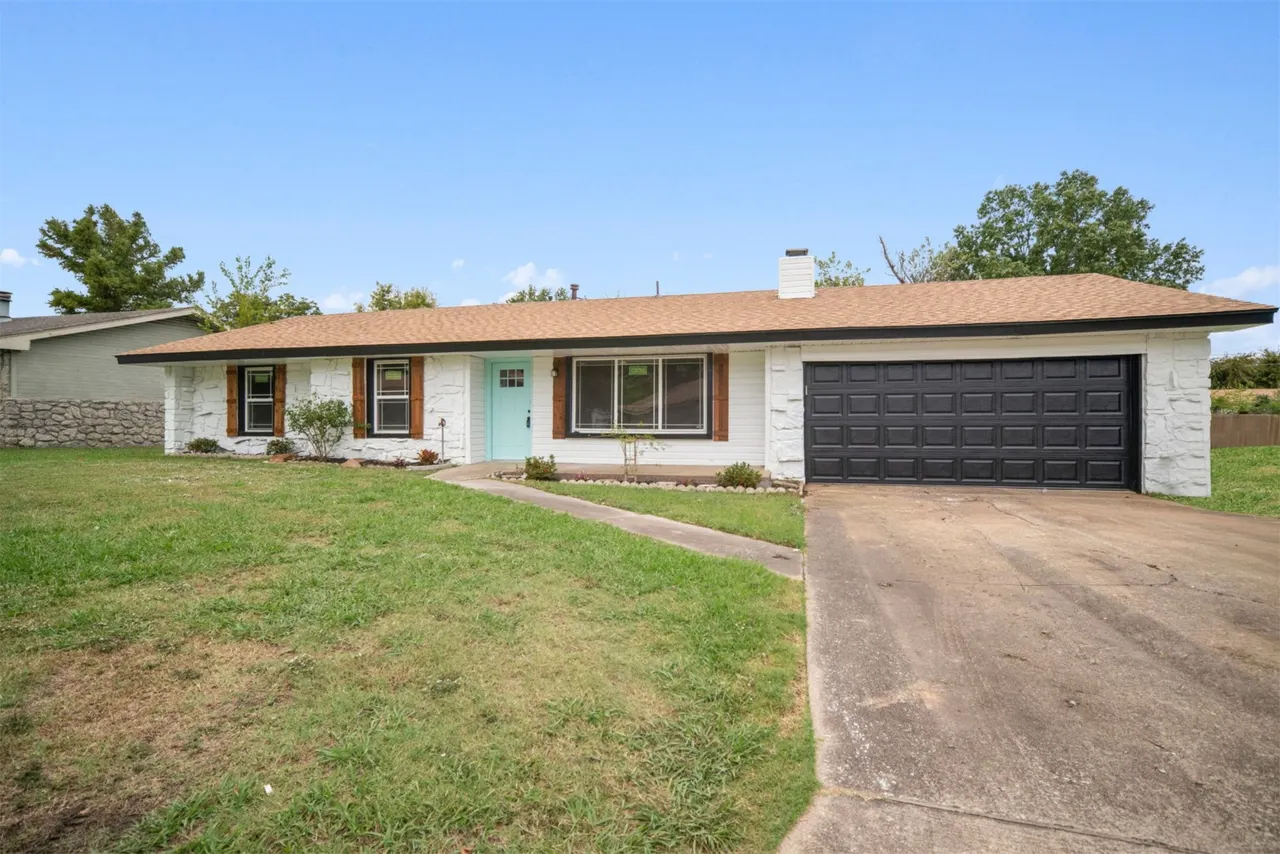 Photo 2 — 1406 W Clint Street, Claremore, OK 74017
