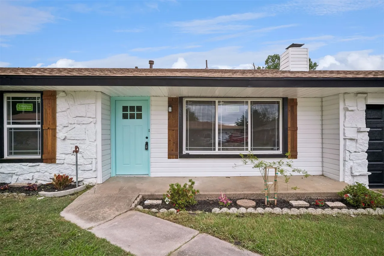 Front exterior — 1406 W Clint Street, Claremore, OK 74017