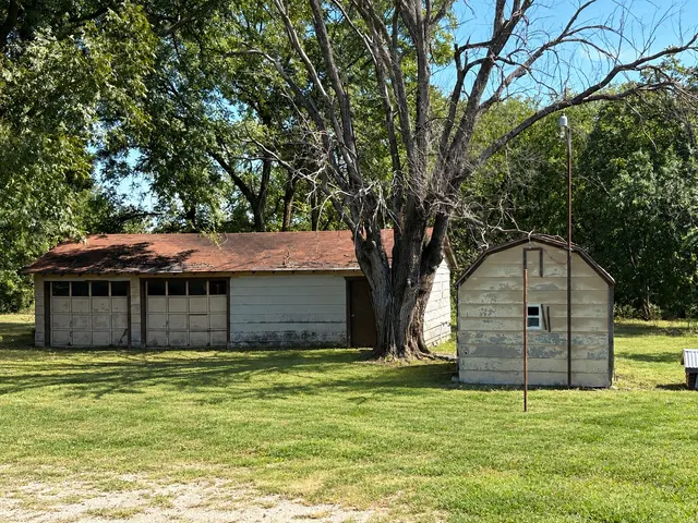 Photo 2 — 7550 Meridian Road, Ardmore, OK 73401