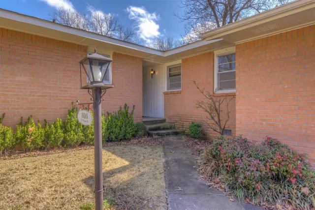 Photo 5 — 316 E Pecan Street, Coweta, OK 74429