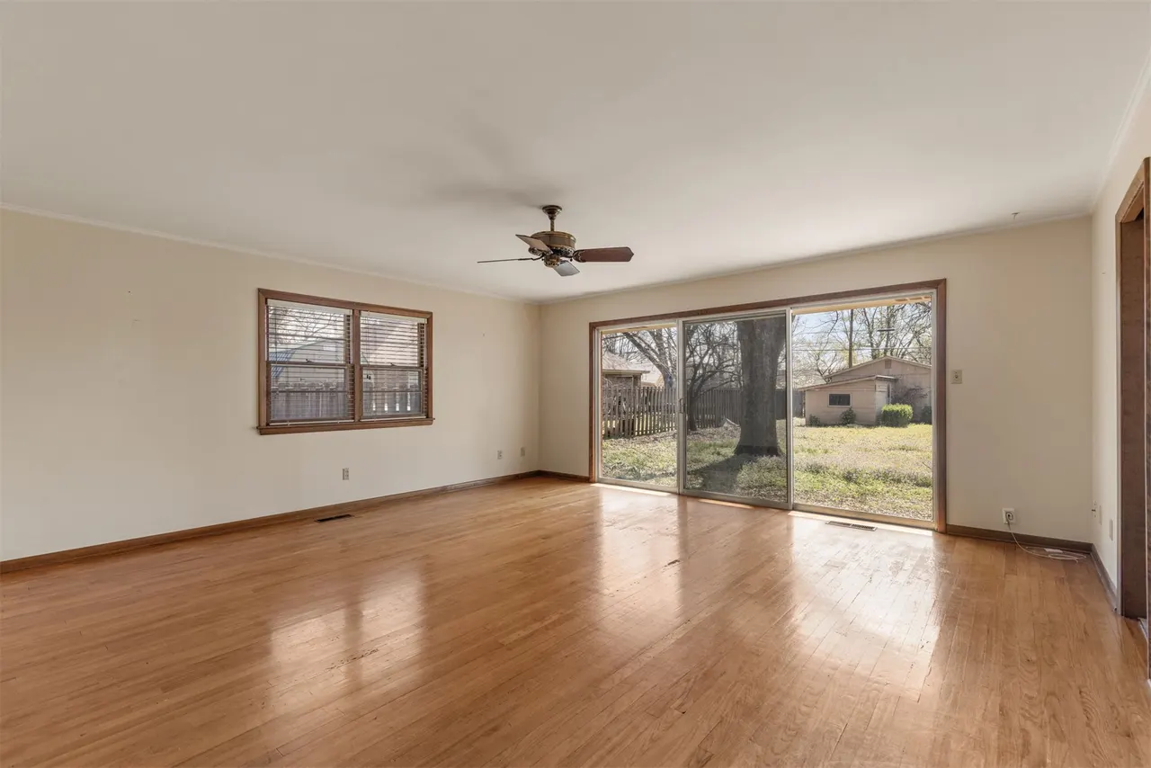 Photo 9 — 316 E Pecan Street, Coweta, OK 74429