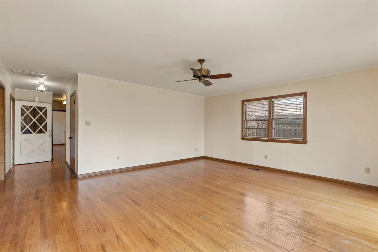 Photo 10 — 316 E Pecan Street, Coweta, OK 74429