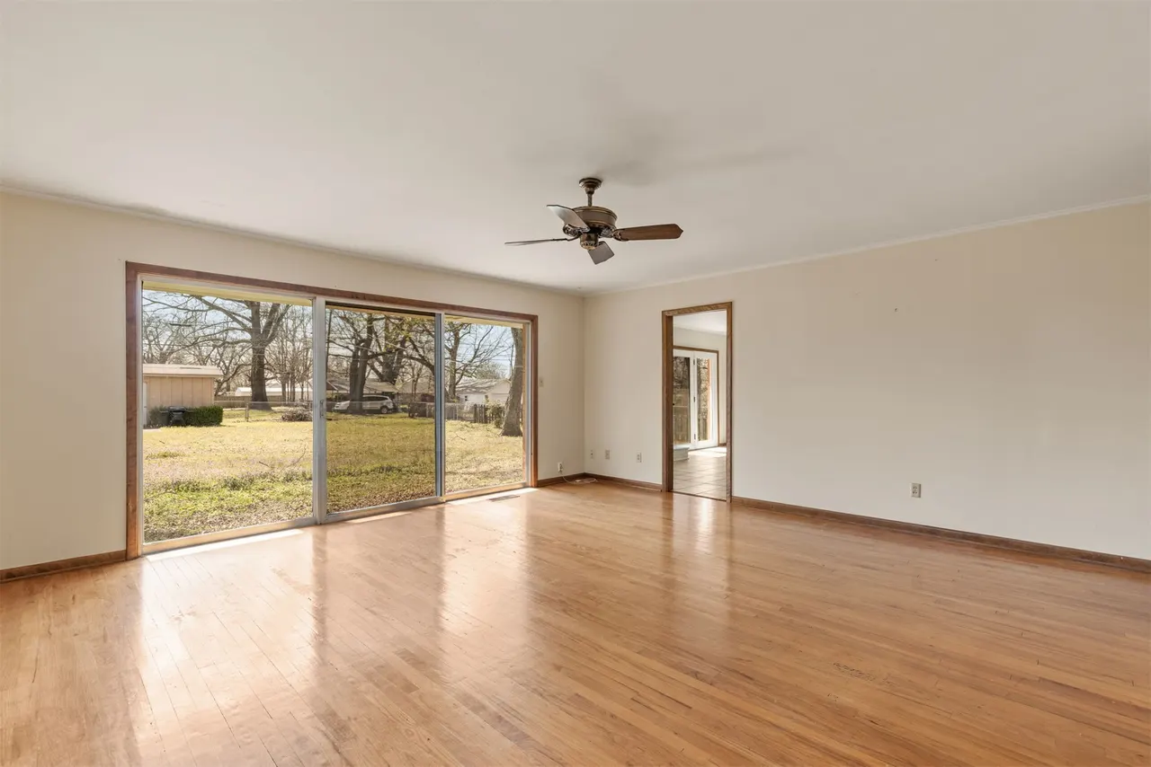 Photo 12 — 316 E Pecan Street, Coweta, OK 74429