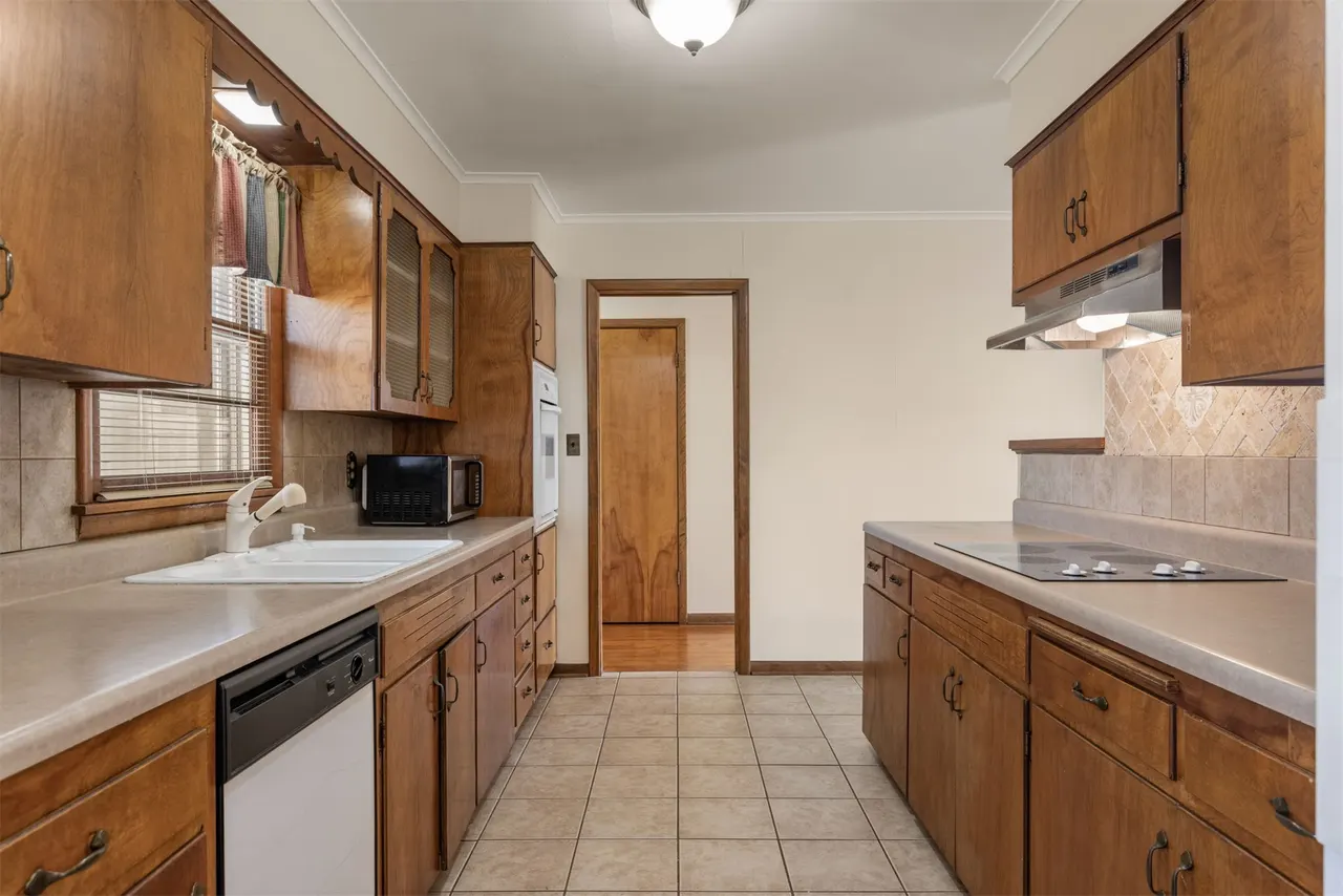 Photo 19 — 316 E Pecan Street, Coweta, OK 74429
