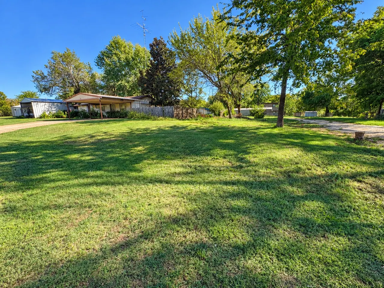 Photo 2 — 21529 Lebanon Street, Lebanon, OK 73440