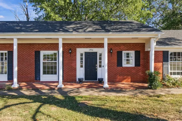 Photo 5 — 1936 Memorial Drive, Claremore, OK 74017