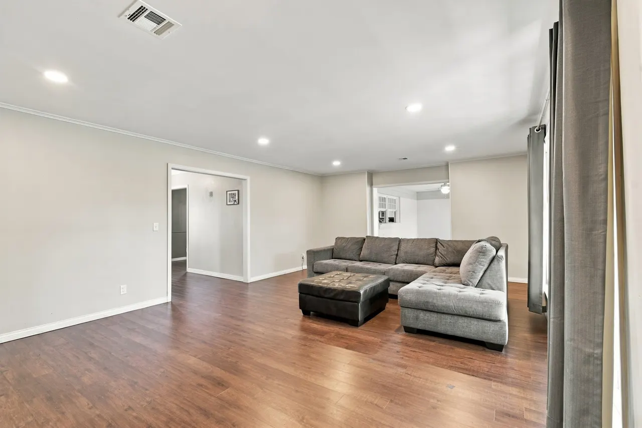 Photo 9 — 1936 Memorial Drive, Claremore, OK 74017