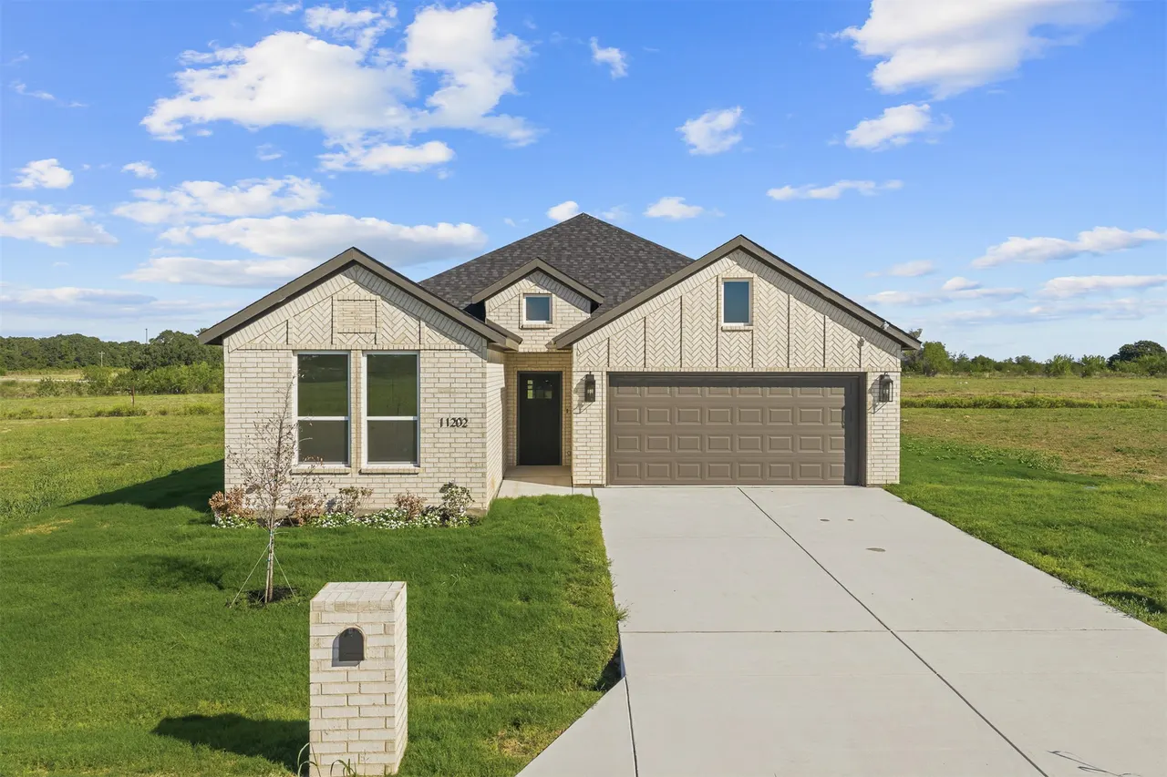 Front exterior — 11202 Post Oak Circle, Marietta, OK 73448