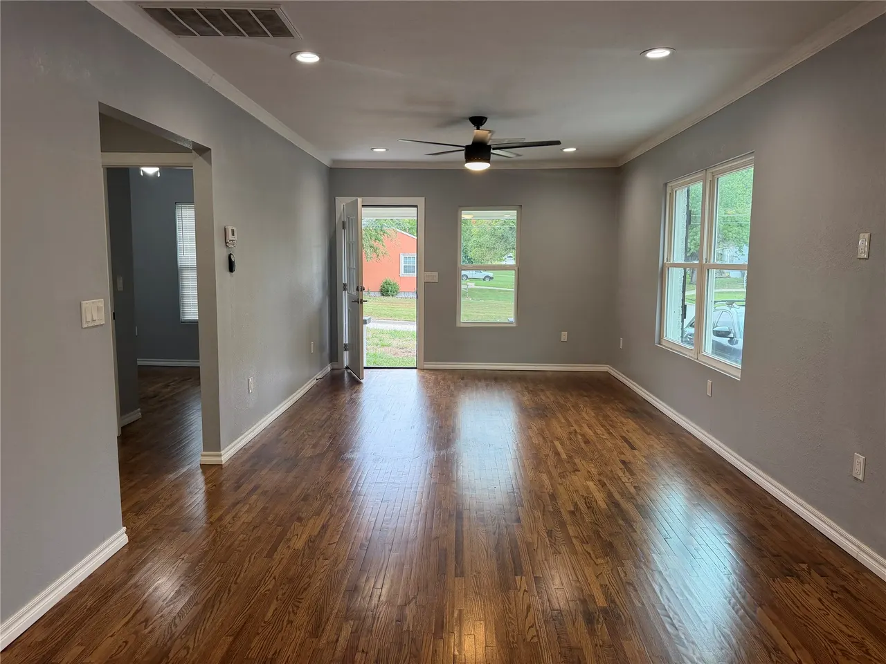 Photo 4 — 4203 E 2nd Place, Tulsa, OK 74112