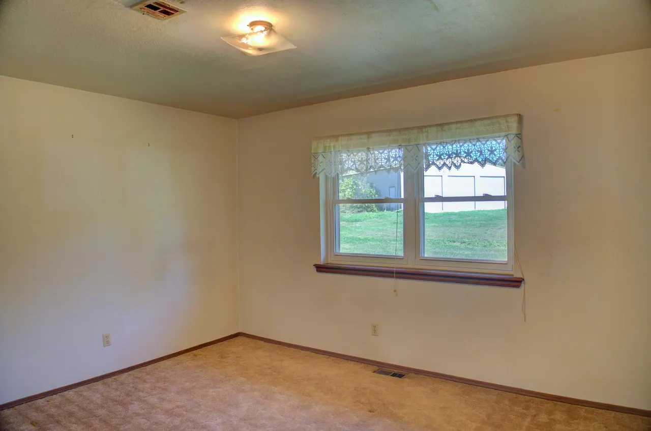 Photo 32 — 37433 4450 Road, Vinita, OK 74301
