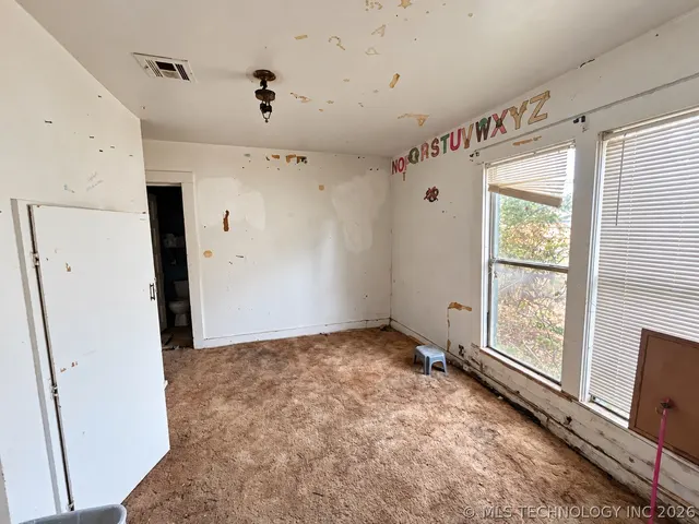 Photo 6 — 523 S Broadway, Holdenville, OK 74848