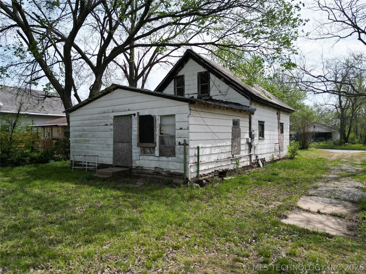 Photo 9 — 523 S Broadway, Holdenville, OK 74848