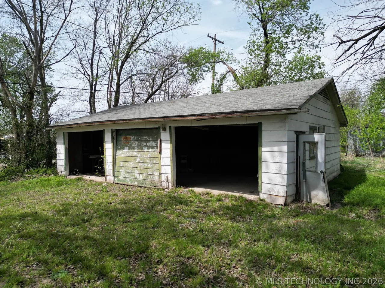 Photo 11 — 523 S Broadway, Holdenville, OK 74848
