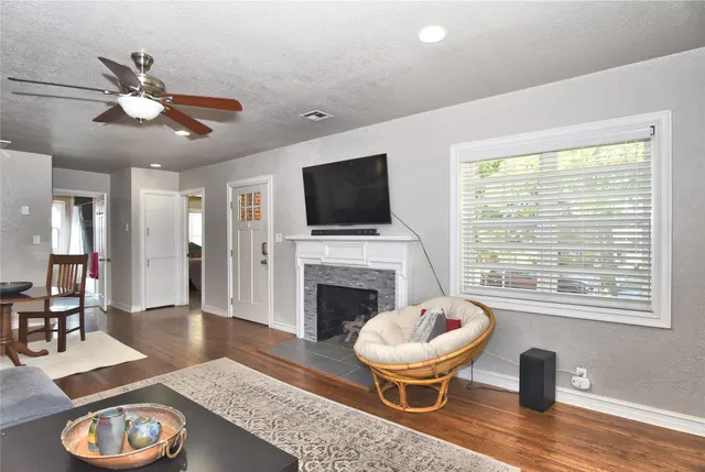 Photo 7 — 733 Oswego Avenue, Tulsa, OK 74112