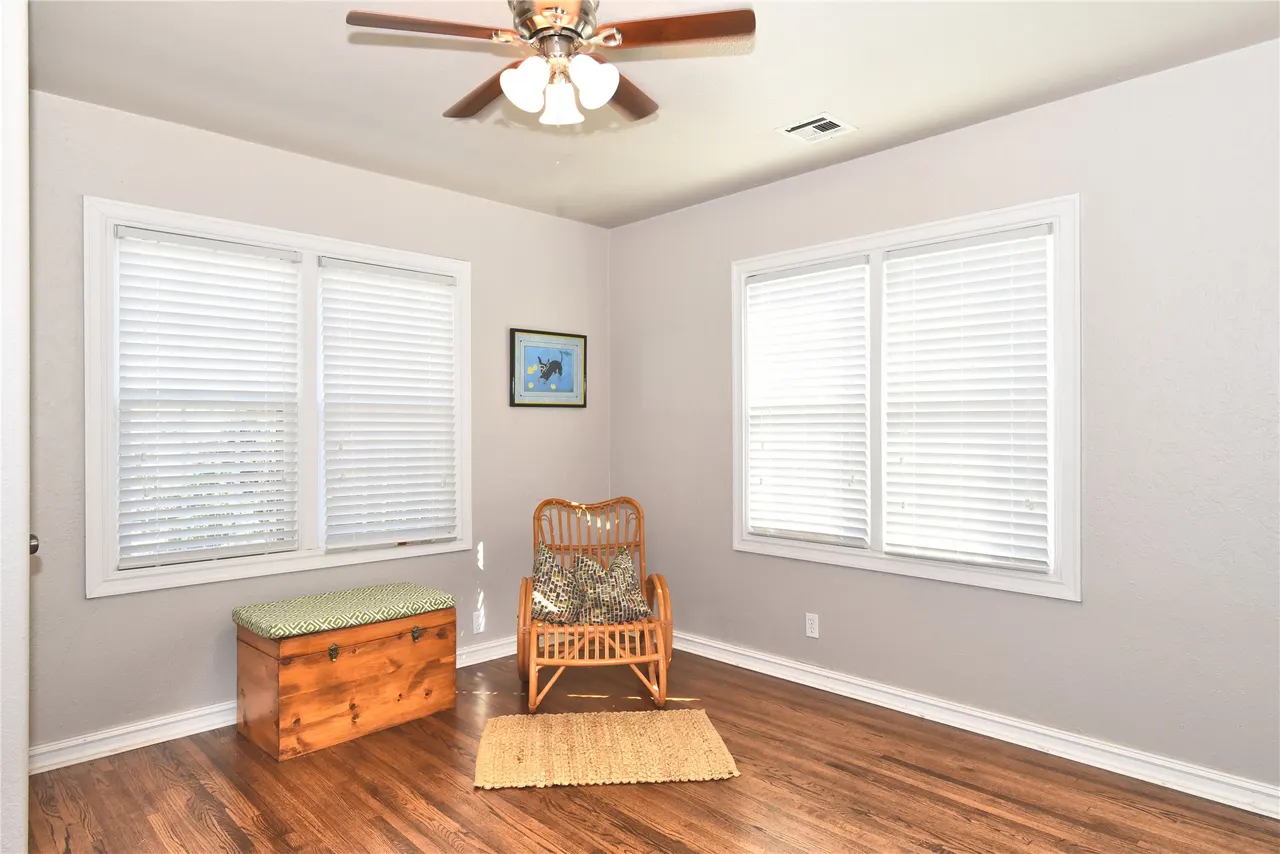Photo 12 — 733 Oswego Avenue, Tulsa, OK 74112