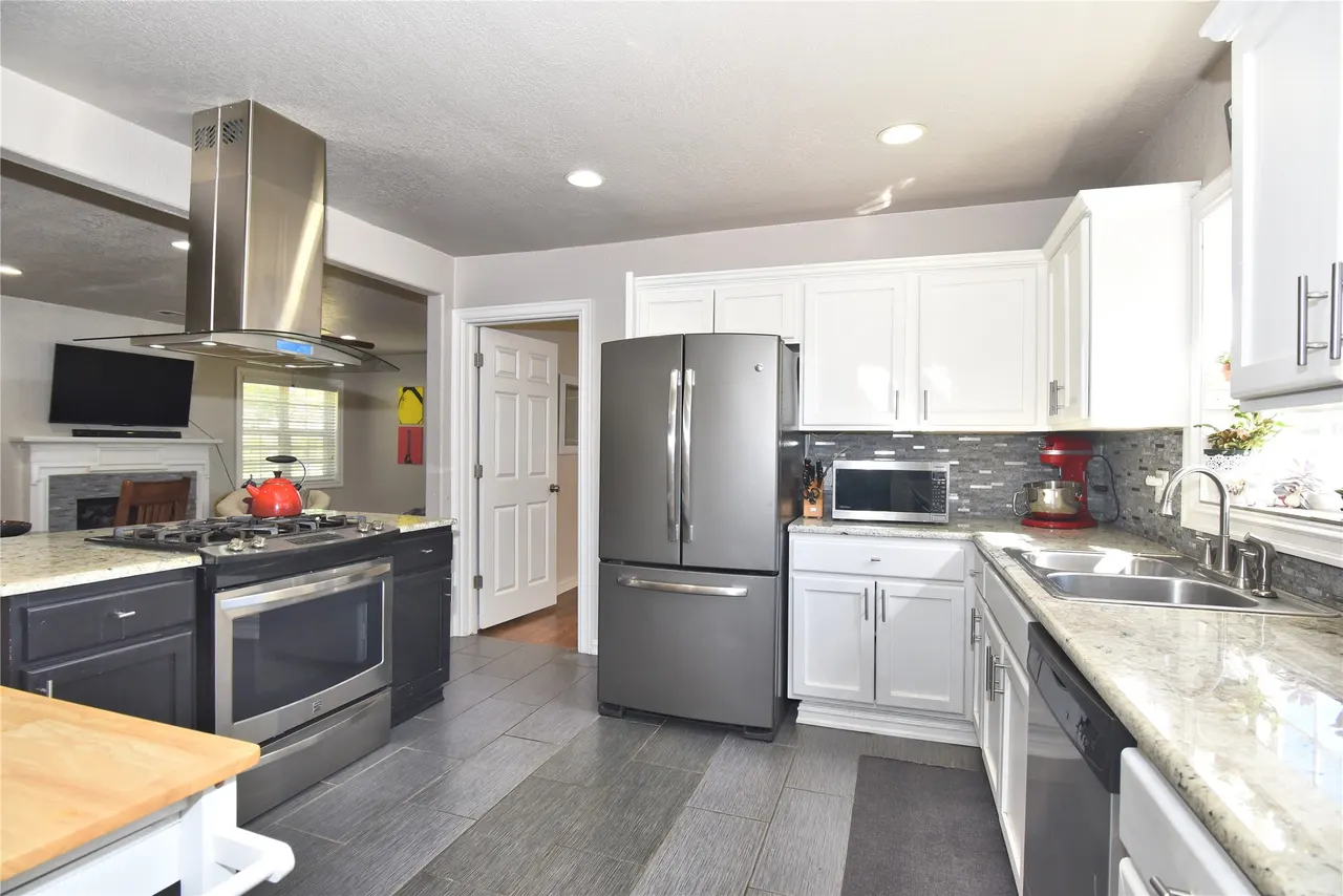 Photo 15 — 733 Oswego Avenue, Tulsa, OK 74112