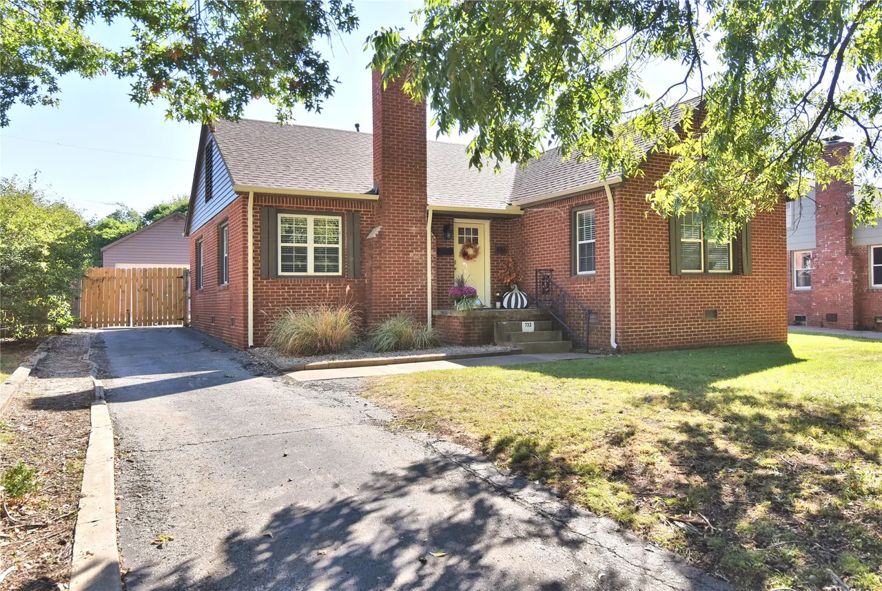 Front exterior — 733 Oswego Avenue, Tulsa, OK 74112