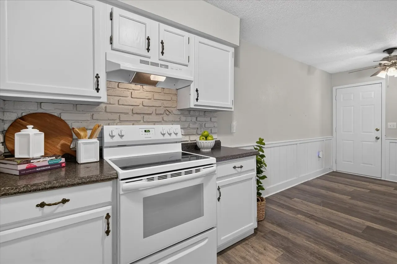 Photo 12 — 721 Acorn Drive, Bartlesville, OK 74003