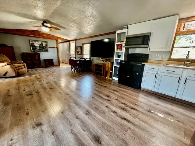 Photo 8 — 4664 S Hwy 82, Locust Grove, OK 74352