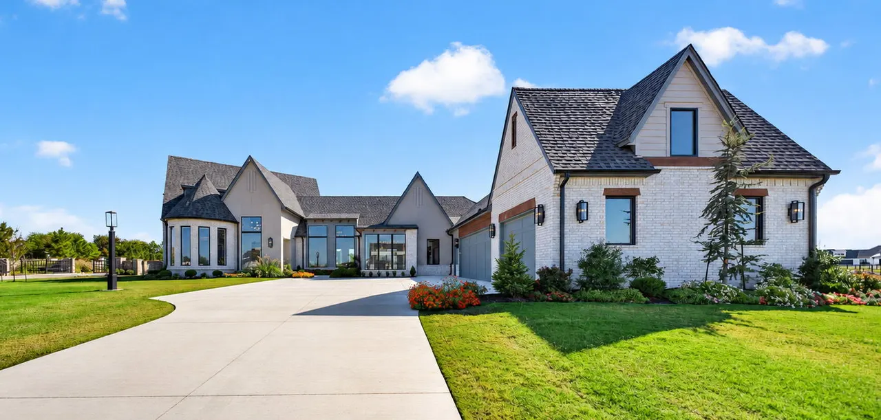 Front exterior — 17584 E White Tail Cove, Owasso, OK 74055