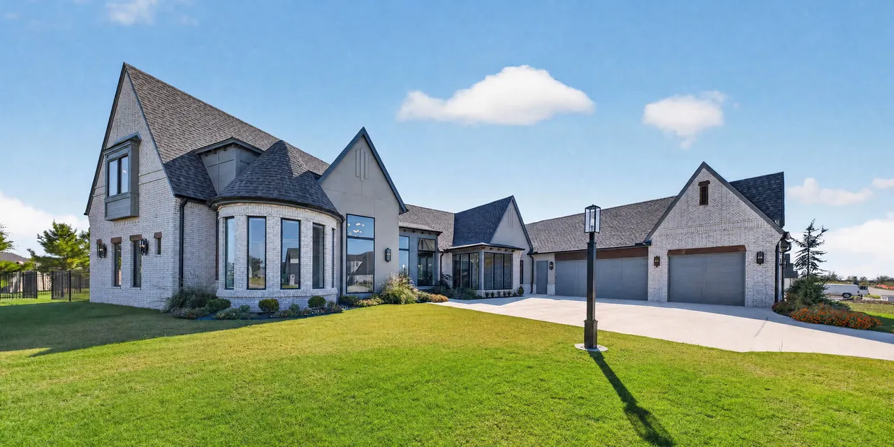 Photo 2 — 17584 E White Tail Cove, Owasso, OK 74055