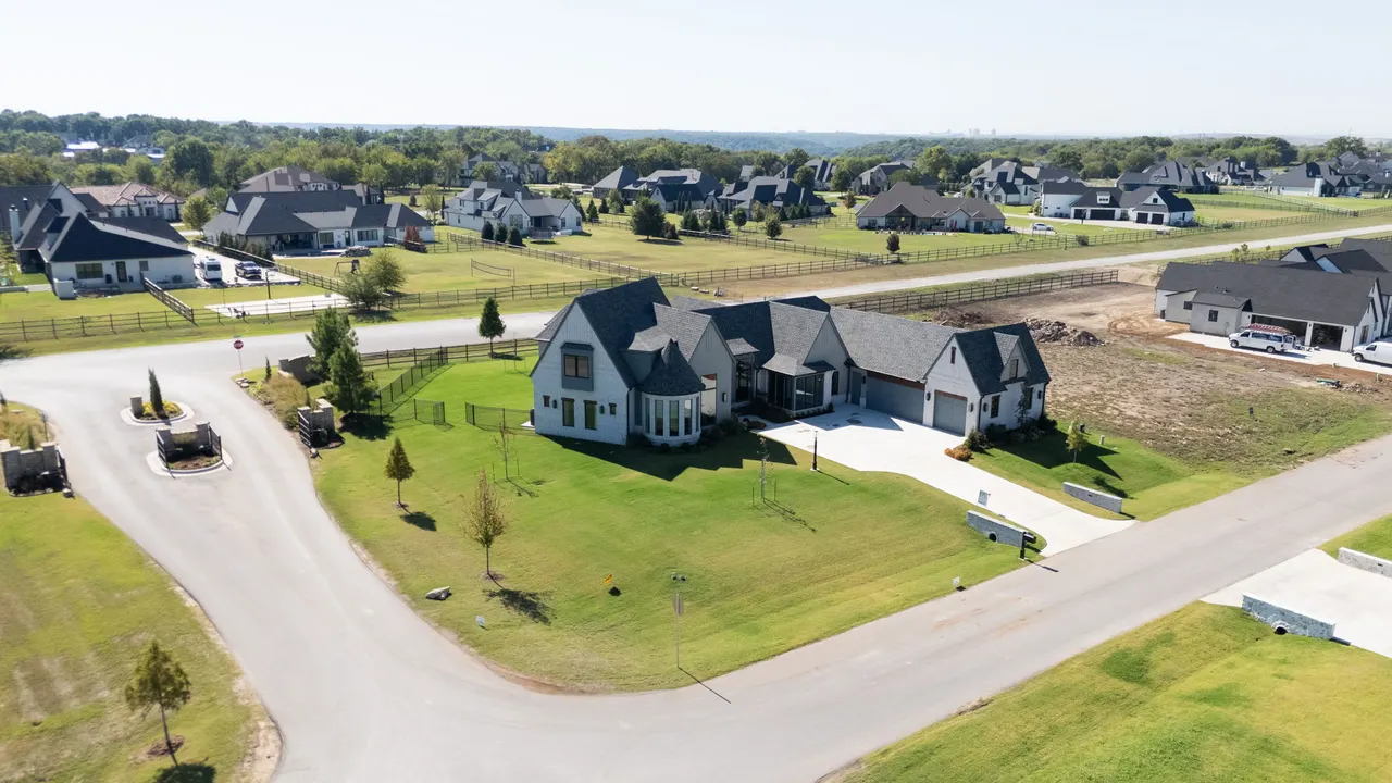 Photo 54 — 17584 E White Tail Cove, Owasso, OK 74055