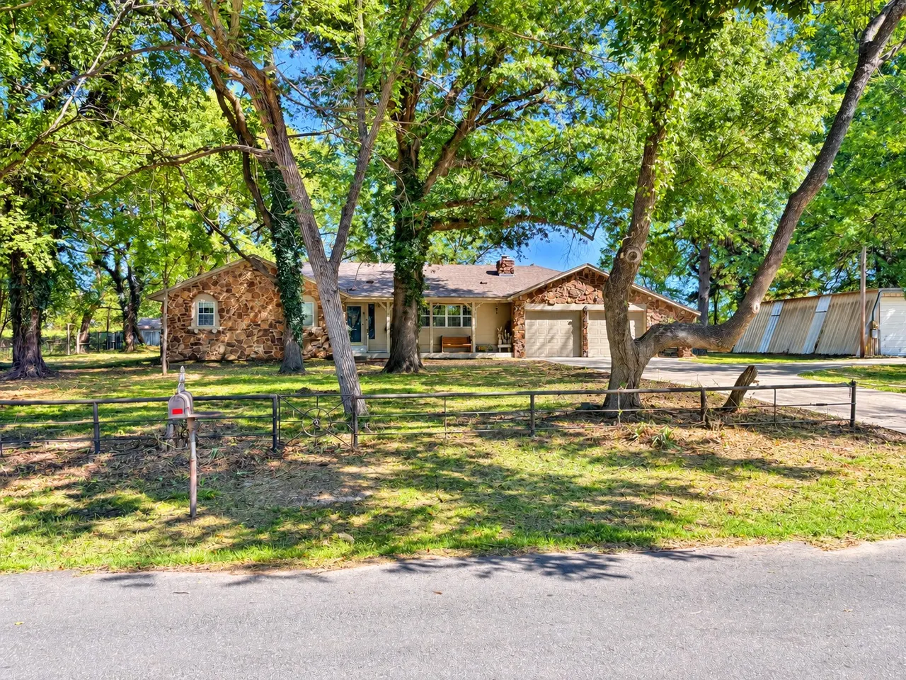 Photo 3 — 17155 S 321st East Avenue, Coweta, OK 74429