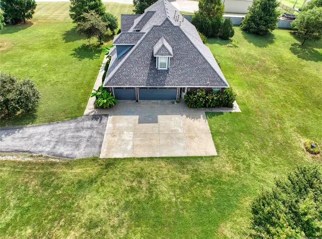 Photo 3 — 23332 E 132nd Street S, Coweta, OK 74429