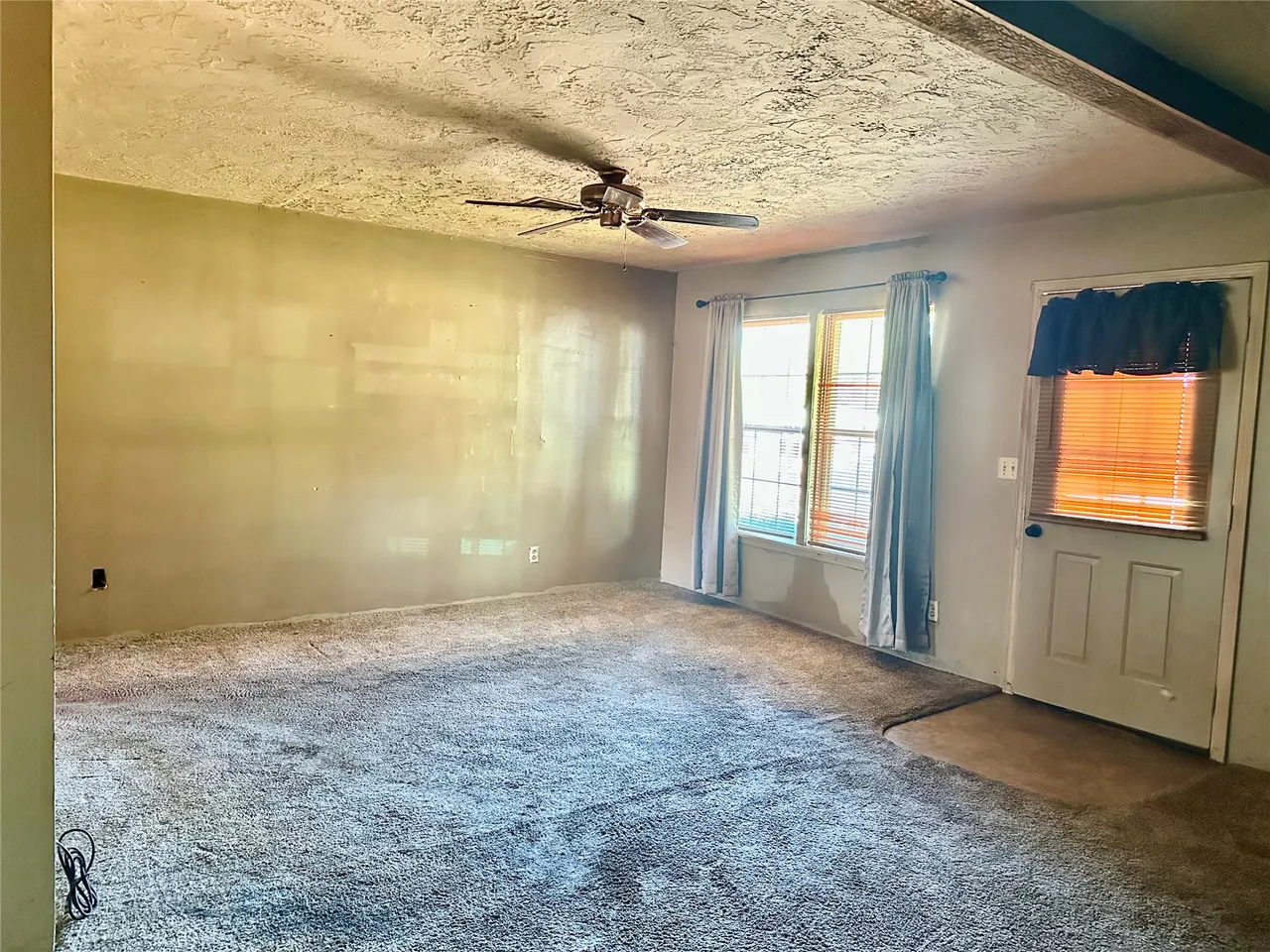 Photo 3 — 703 E Wynnewood Avenue, Sulphur, OK 73086