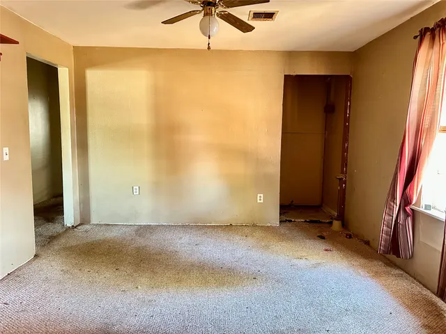 Photo 7 — 703 E Wynnewood Avenue, Sulphur, OK 73086