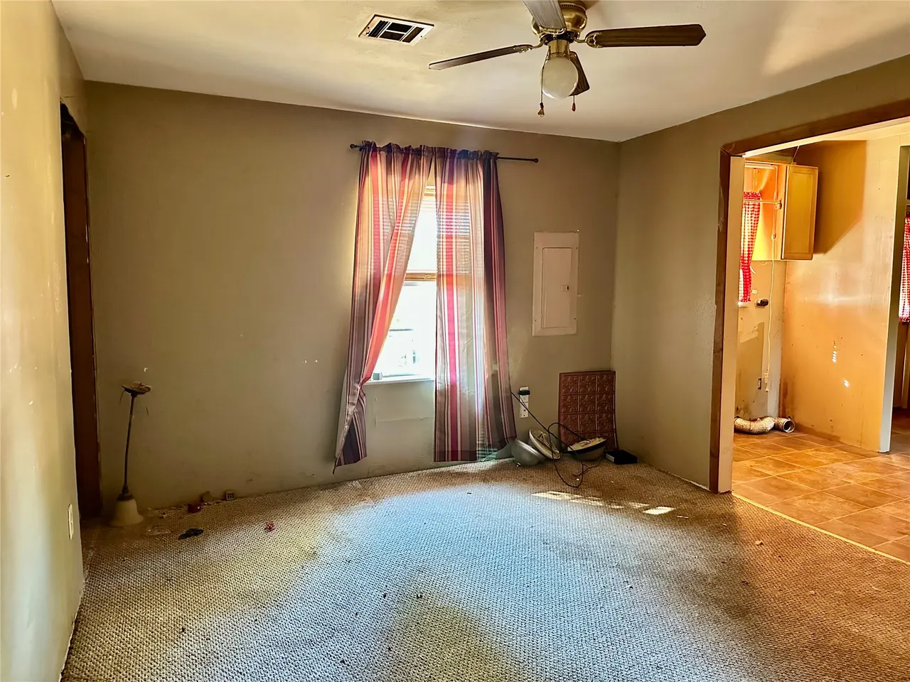 Photo 8 — 703 E Wynnewood Avenue, Sulphur, OK 73086