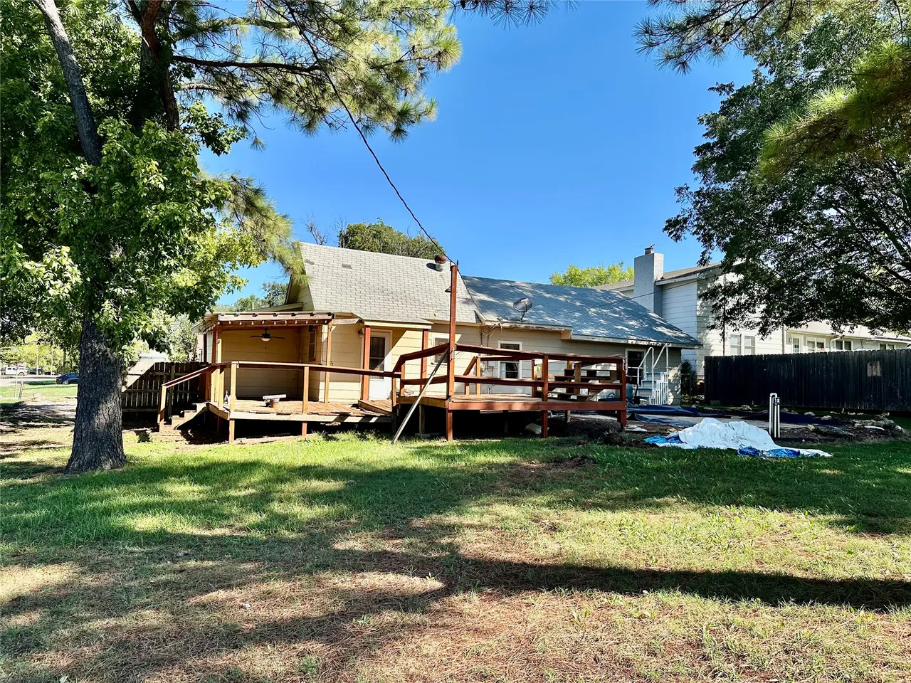 Photo 14 — 703 E Wynnewood Avenue, Sulphur, OK 73086