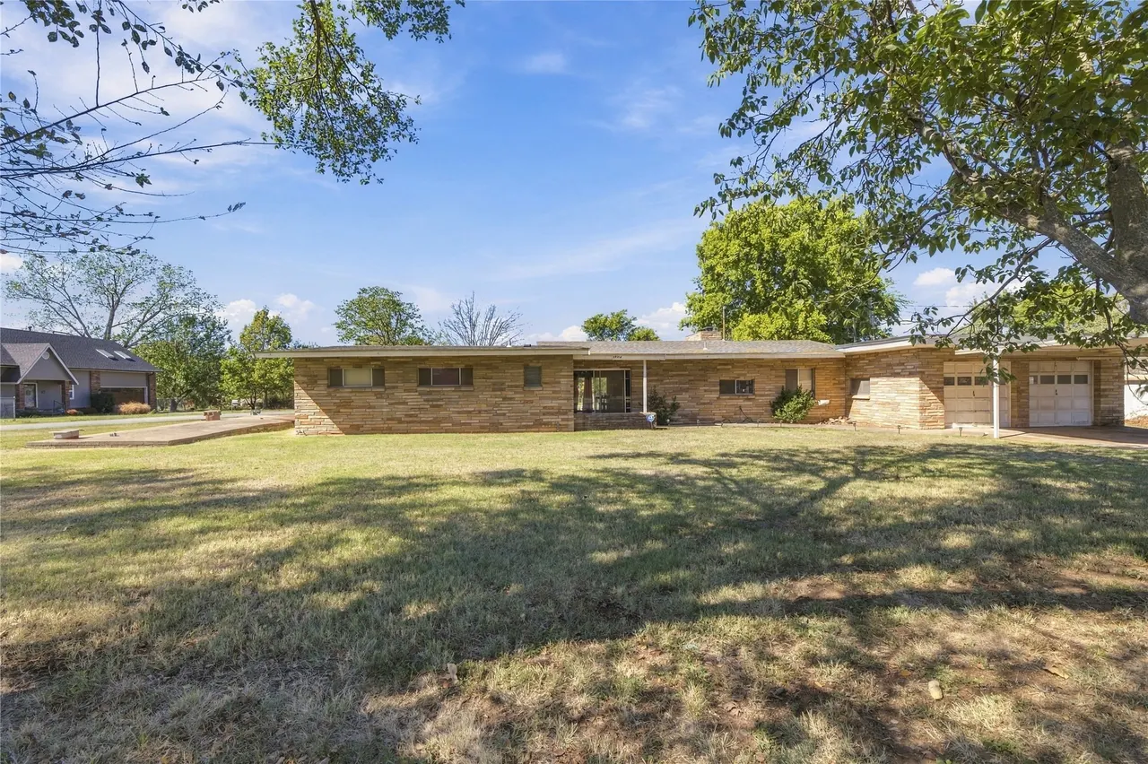 Front exterior — 1402 N 157th East Avenue, Tulsa, OK 74116